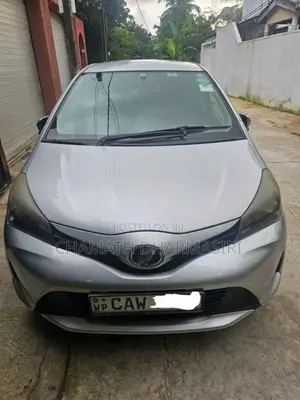 Toyota Vitz 2015