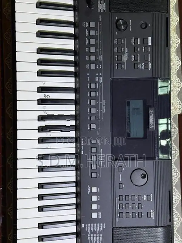Yamaha PSR E463 Keyboard