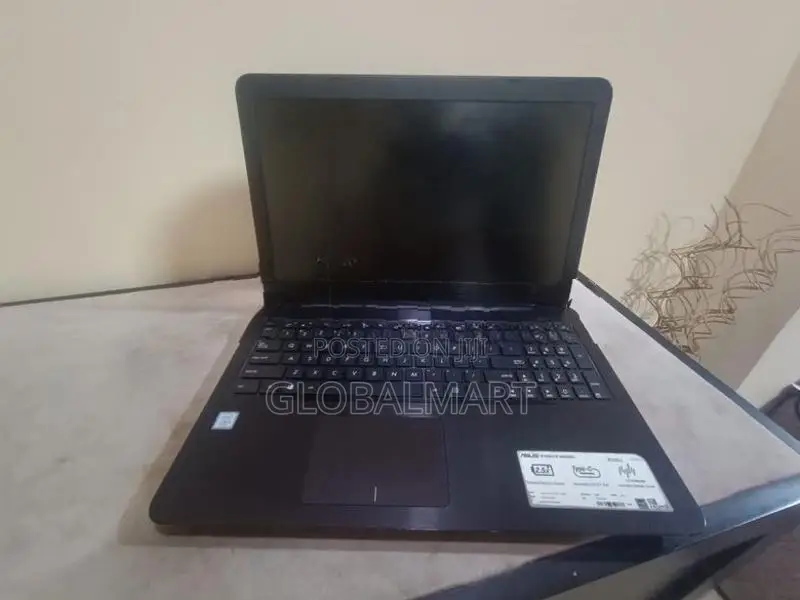 Asus X556U i3 7th Gen