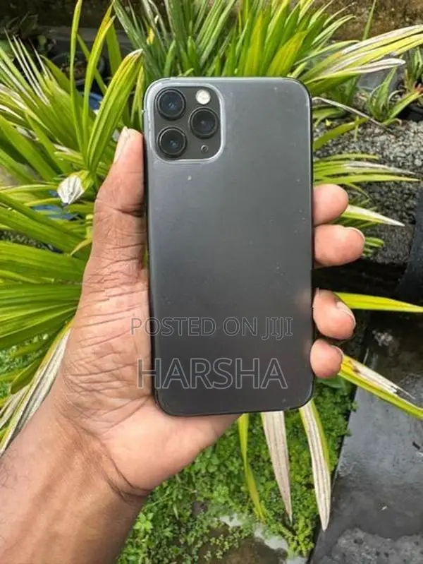 Apple iPhone 11 Pro 256GB (Used)