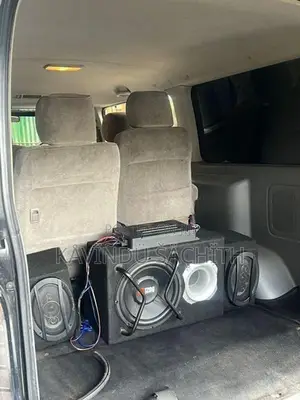 Car Jbl Sub with Pioneer Speaker