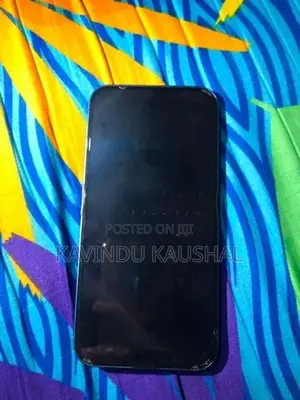 Apple iPhone 13 (Used)