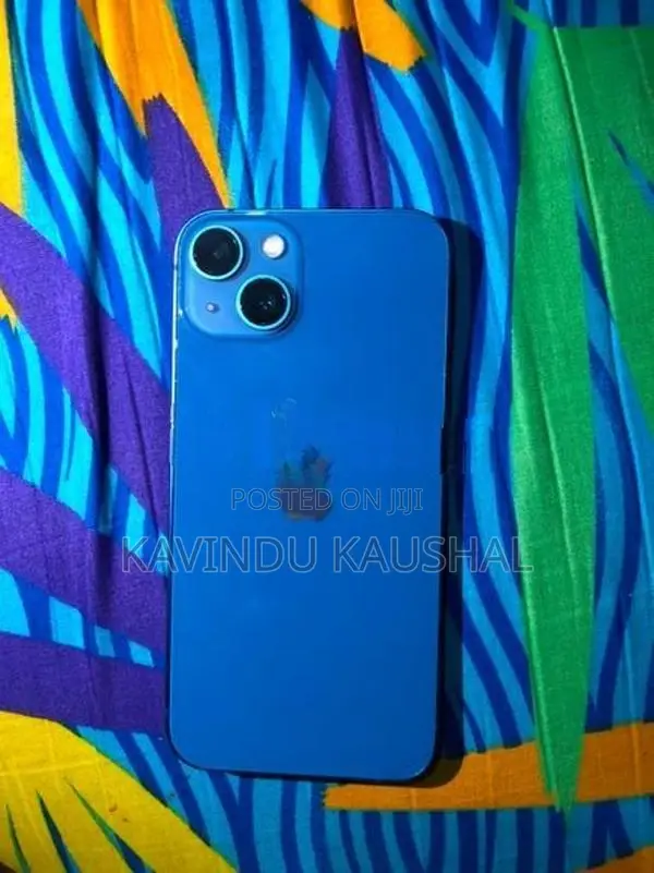 Apple iPhone 13 (Used)