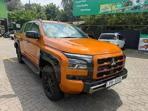 Mitsubishi L200 TRITON 2025