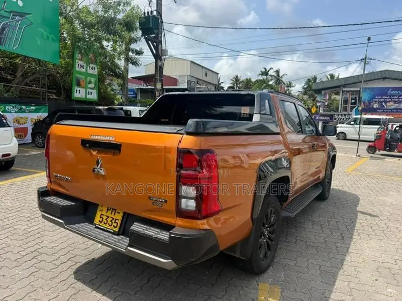 Mitsubishi L200 TRITON 2025