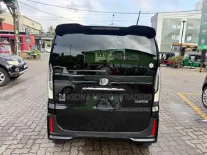 Honda N-Box 2024