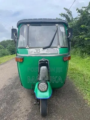 Bajaj RE 2 strok 2004