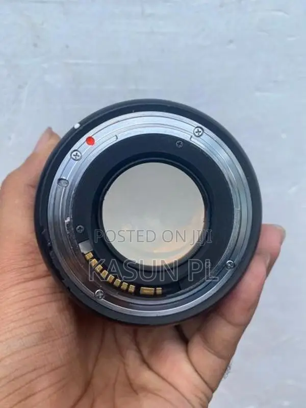 Sigma 85mm f1.4 art lens .canon mount