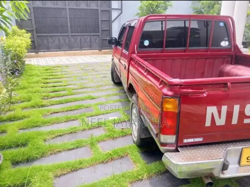 Nissan Double cab 1989