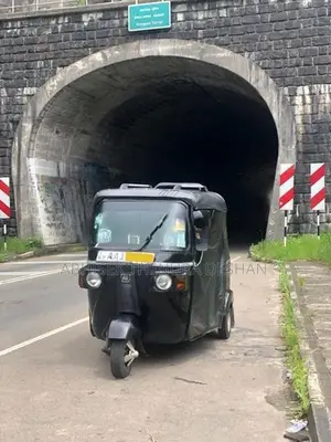 Bajaj RE 4storke 2013