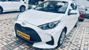 Toyota Yaris X Grade Pearl White 2024