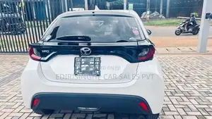 Toyota Yaris X Grade Pearl White 2024