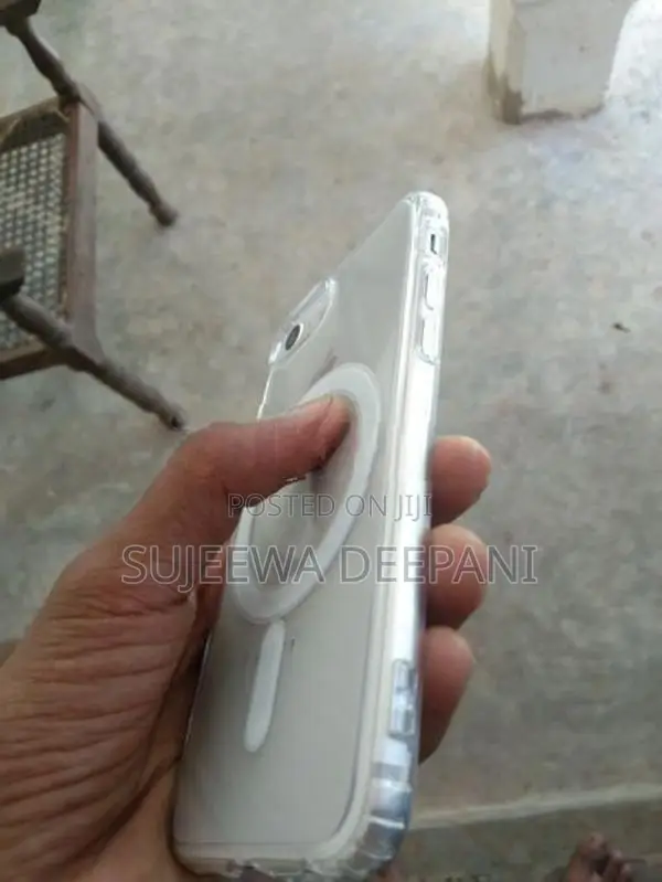 Apple iPhone 8 (Used)