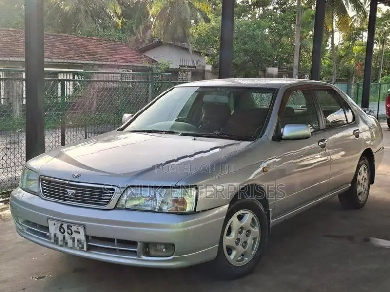 Nissan Bluebird 1996