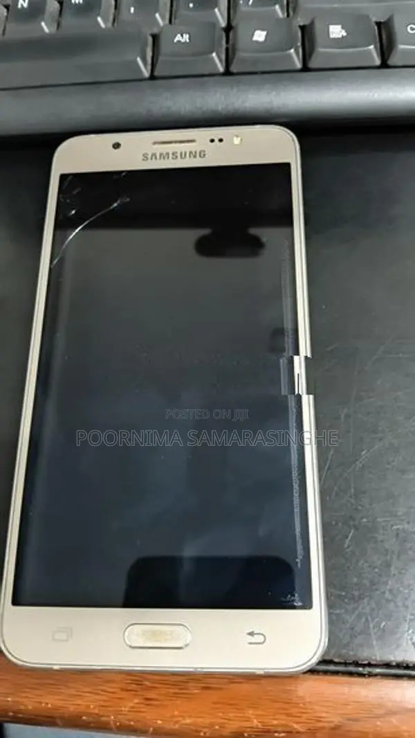Samsung Galaxy J7 (Used)