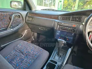Nissan Bluebird 1996