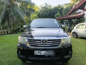 Toyota Hilux 2011