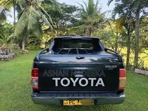 Toyota Hilux 2011