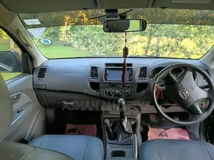 Toyota Hilux 2011