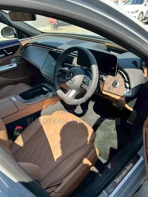 Mercedes Benz E350 AMG LINE NIGHT EDI 2025