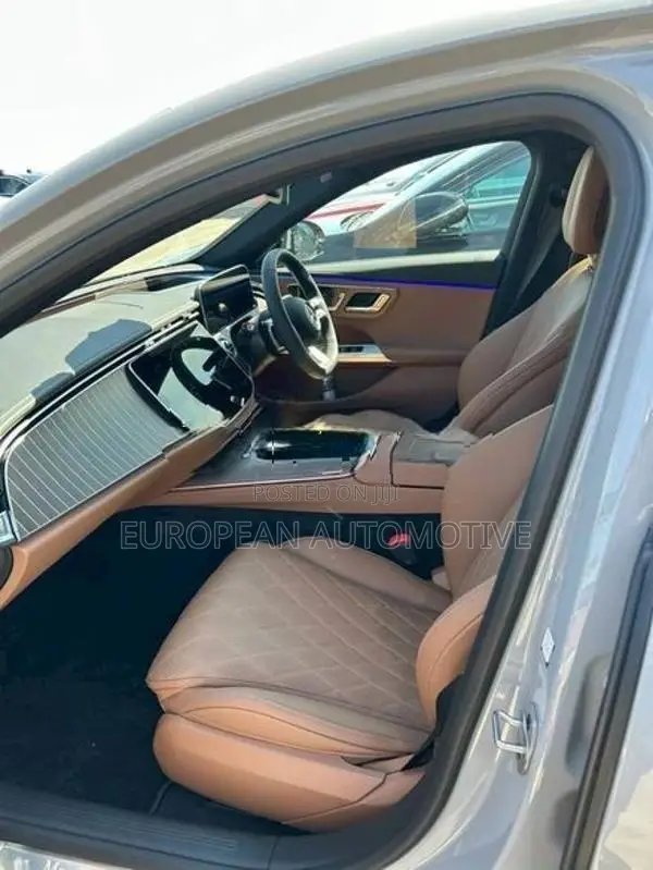 Mercedes Benz E350 AMG LINE NIGHT EDI 2025