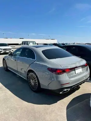 Mercedes Benz E350 AMG LINE NIGHT EDI 2025