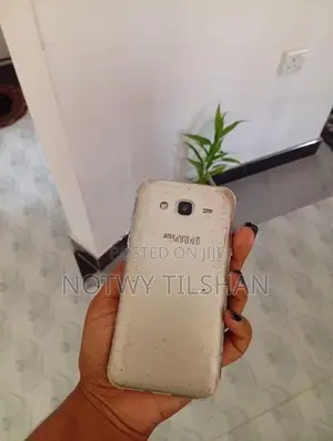 Samsung Galaxy J5 (Used)