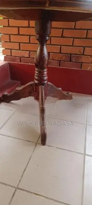 ඇන්ටික් කොස් ලී වටරවුම් මේසය