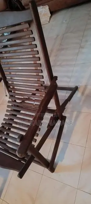 Folding Armchairs (අකුළන හාන්සි පුටු)