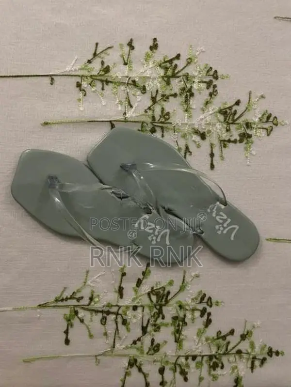 normal flat slippers