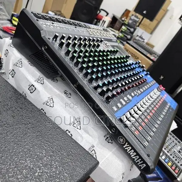 Yamaha MG16xu 16 Channel Mixer