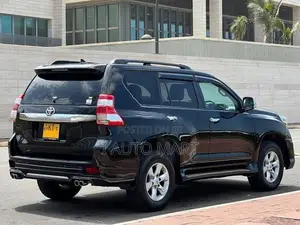 Toyota Land Cruiser Prado TX 2011