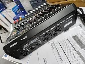8 Channel 1100w Powered Mixer