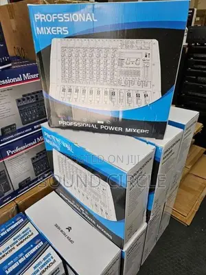 8 Channel 1100w Powered Mixer
