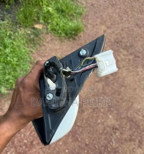 Honda vezel side mirror