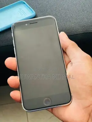 Apple iPhone SE 2 (Used)