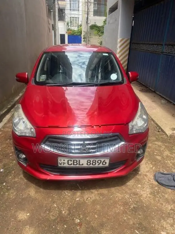 Mitsubishi Attrage 2021