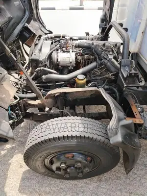 Hino Dutro WU710 14.5 FT DUNU 2015