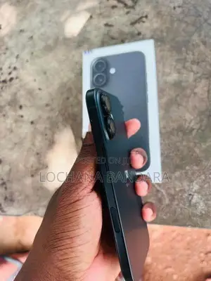 Apple iPhone 16 (Used)