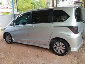 Honda Freed 2015