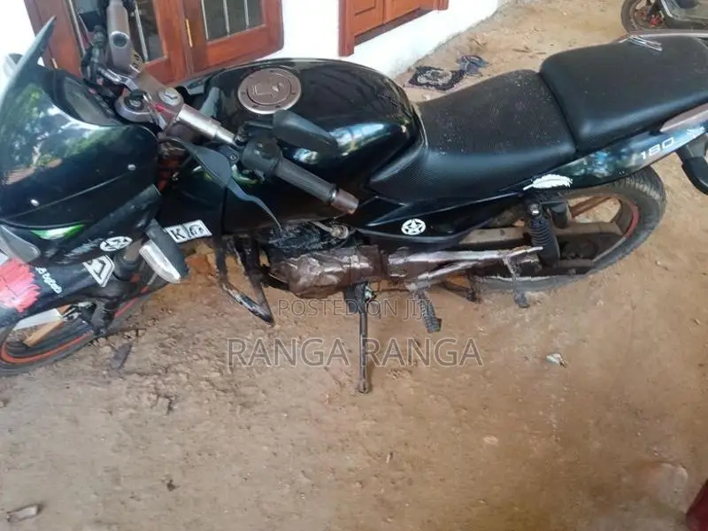 Bajaj Pulsar 180 2012