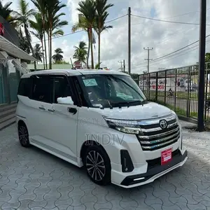Toyota Roomy 2025