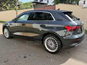 Audi A3 Advance Leather 2023