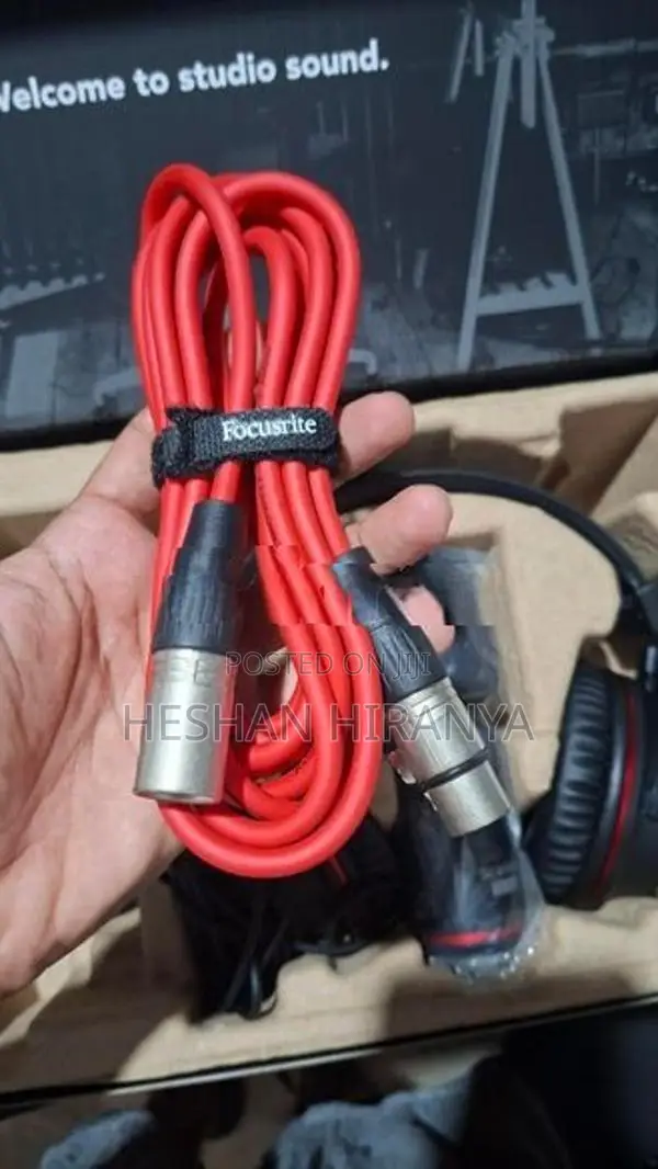 Scarlett focusrite 2i2 4th gen Bundle