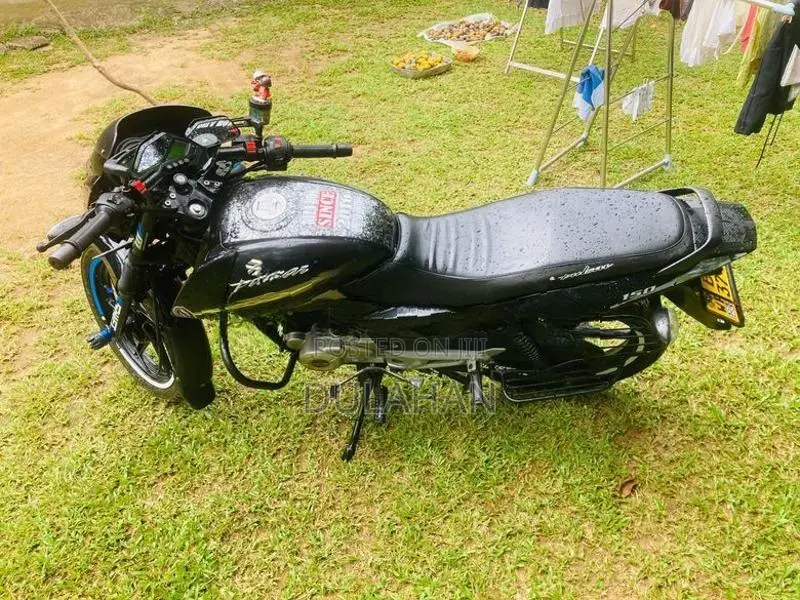 Bajaj Pulsar 150 2016