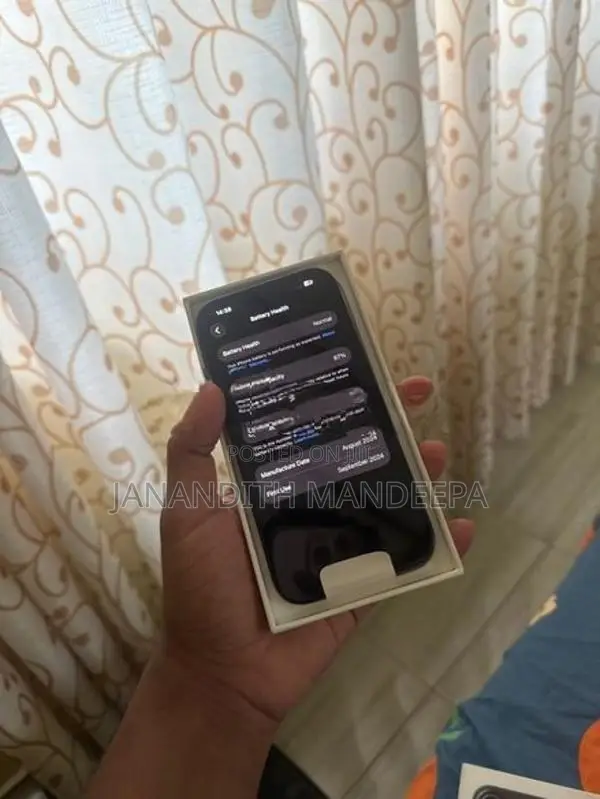 Apple iPhone 16 128GB (Used)