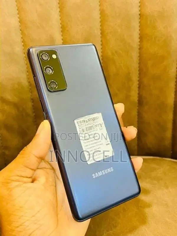 Samsung Galaxy S20FE 128GB (Used)