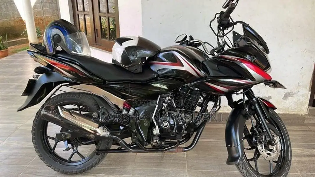 Bajaj Discover 150 F 2016
