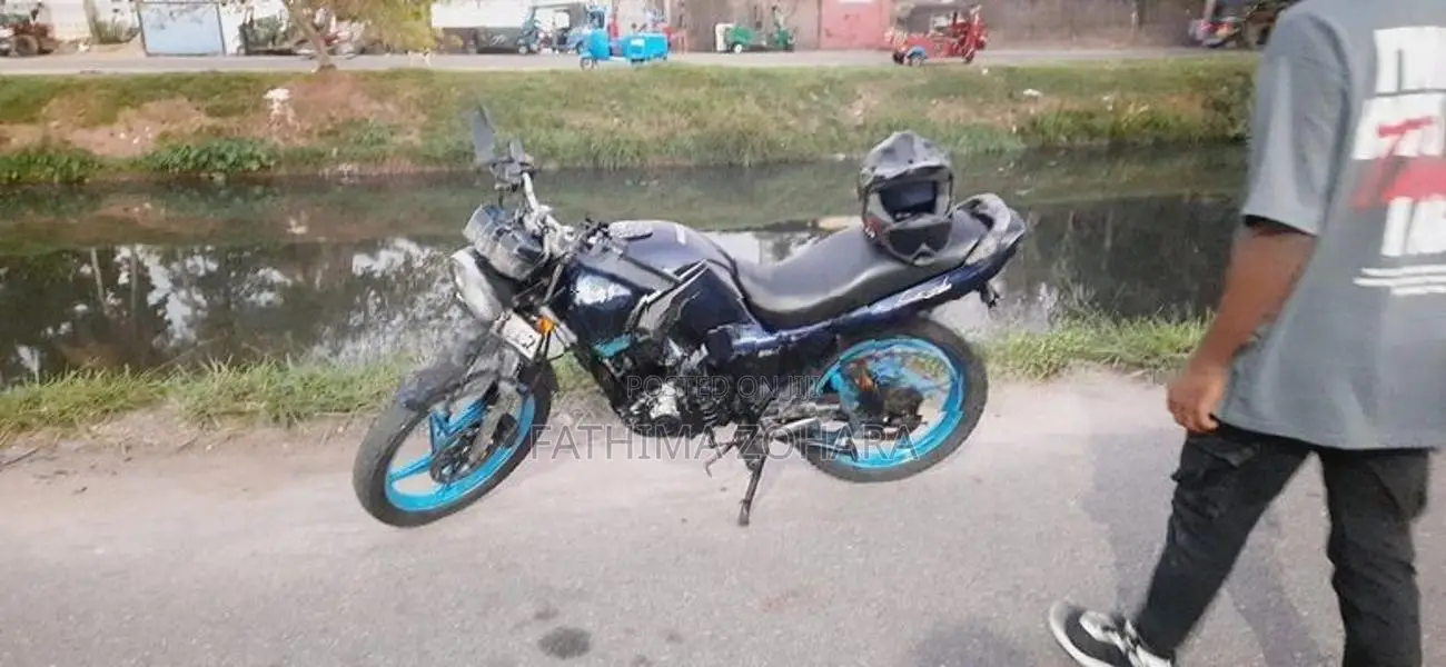Suzuki EN125-2A 2005