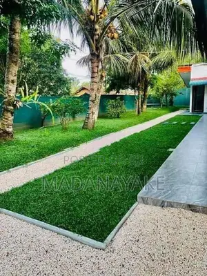 Malaysian Grass with Interlock Paving